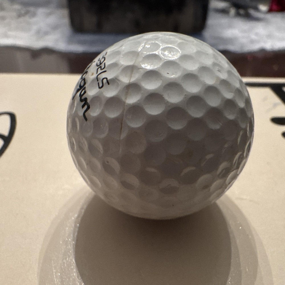Vintage Ben Hogan 392LS Golf Ball - Picture 3 of 4
